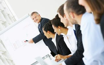 مهارات القيادة والتأثير في الآخرين